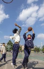 塞尔电台：巴萨和什琴斯尼都有意续约，可能签订1+1新合同