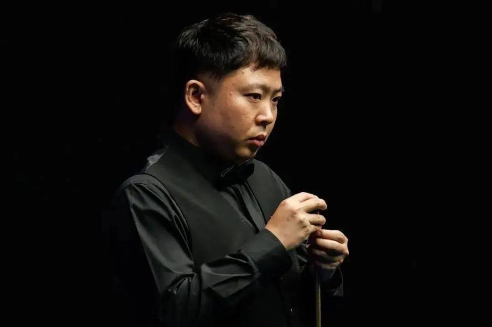 库里通过精 库里通过精